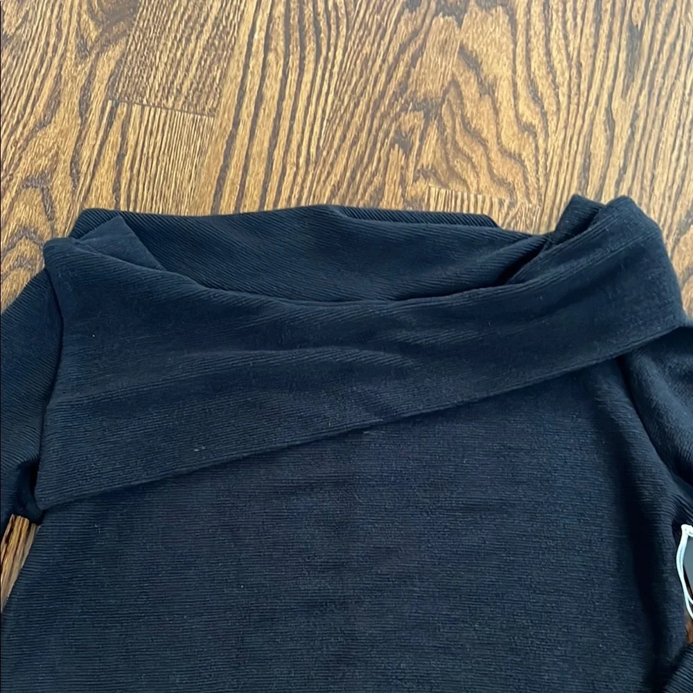 Elegant Black Off-the-Shoulder Knit Sweater - Picture 2 of 5